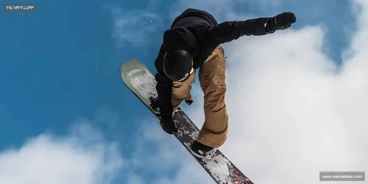 WG电子🏸挥动球拍,舞动青春!每一次拼搏,都是对自己的超越!